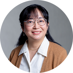 Miho Komatsu - Dozentin für Japanisch Miho Komatsu, Dozentin für Japanisch am Landesspracheninstitut (LSI)